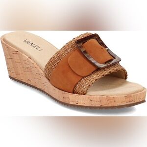 Vaneli Cattee Tan Straw Platform Sandal Wedge. Size 8